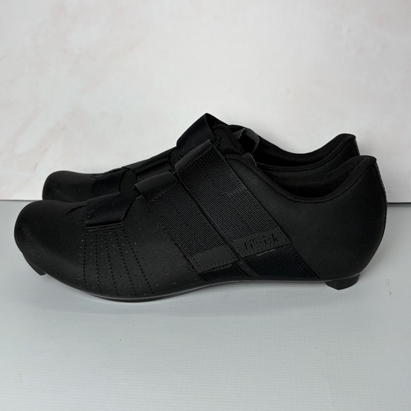 Fizik Tempo Powerstrap R5 Road Bike Cycling Shoes - Men's All Black - Picture 1 of 8